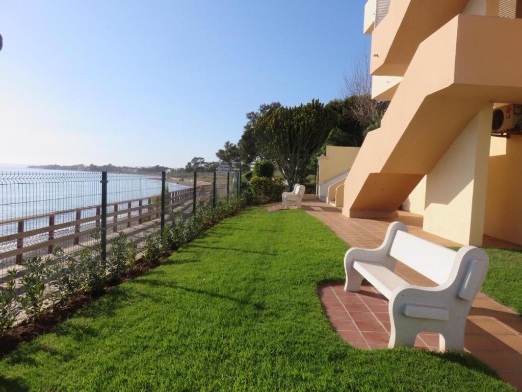 Seaside View Apartment エステポナ エクステリア 写真