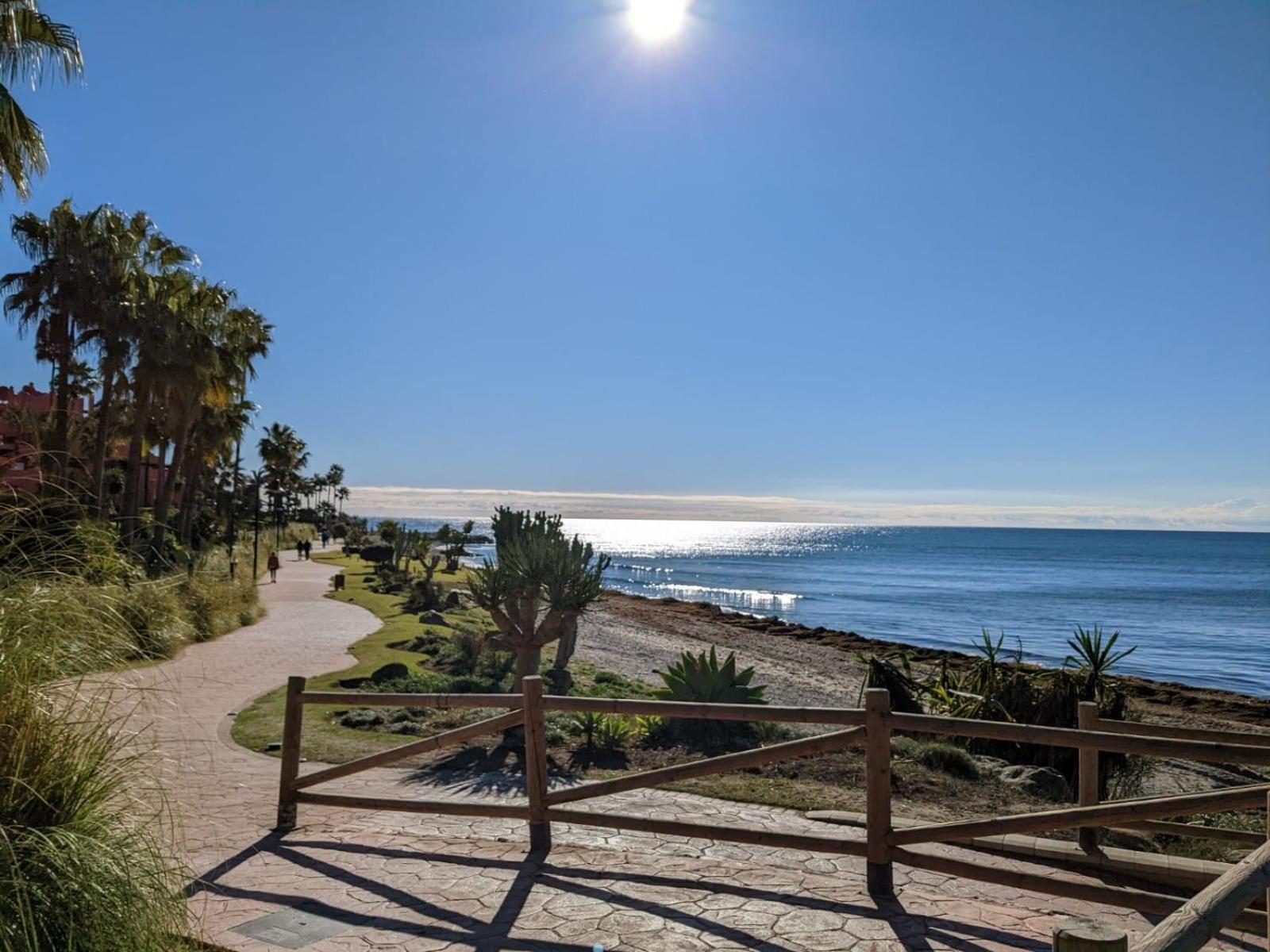 Seaside View Apartment エステポナ エクステリア 写真